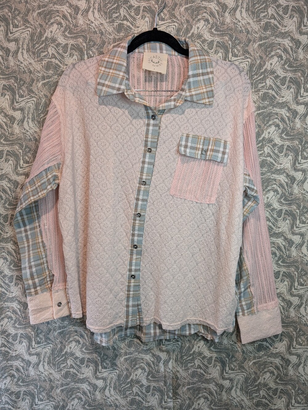NWOT Fantastic Fawn Plaid Button Down Shirt Size Small